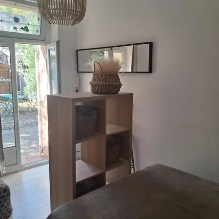 7 Rue Benoit Malon Апартаменты *